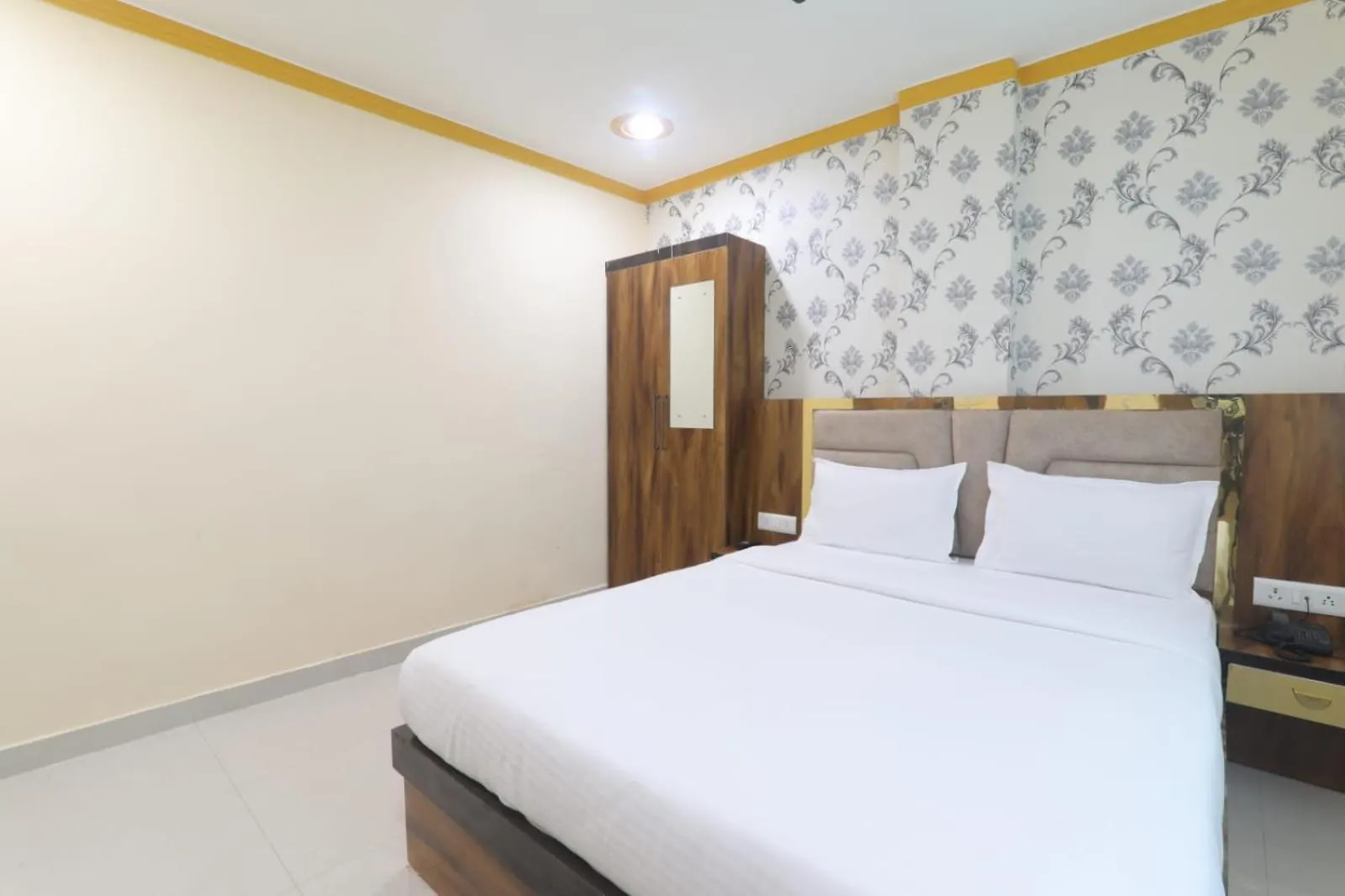 *** Hotel Rudra Inn Varanasi India