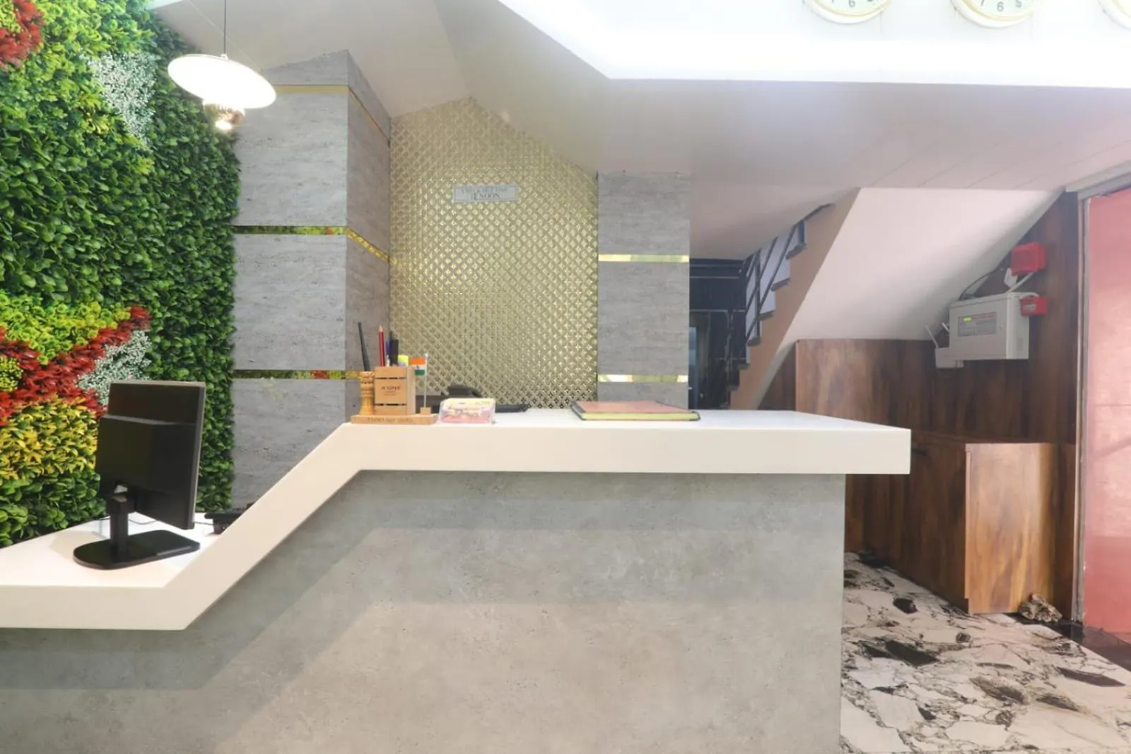 *** Hotel Rudra Inn Varanasi India